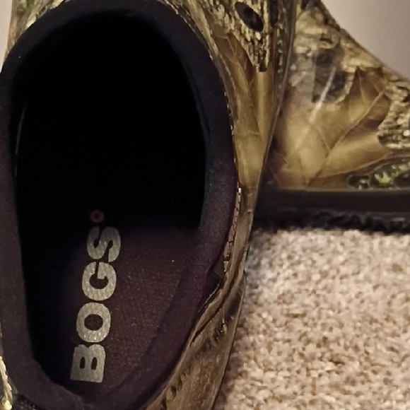 BOGS - Men's Camo Waterproof Boots - Picture 8 of 9
